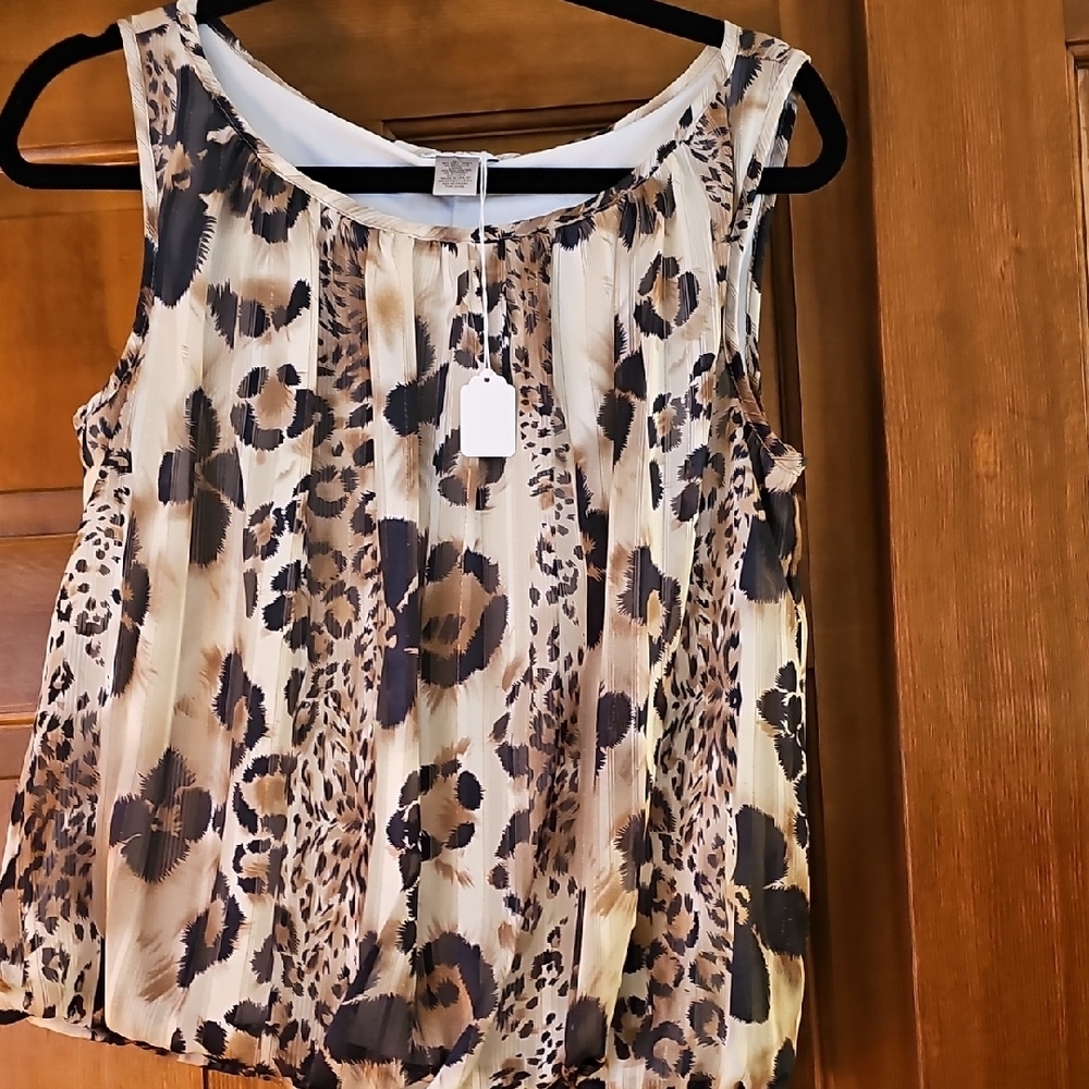 Leopard Print Sleeveless Top